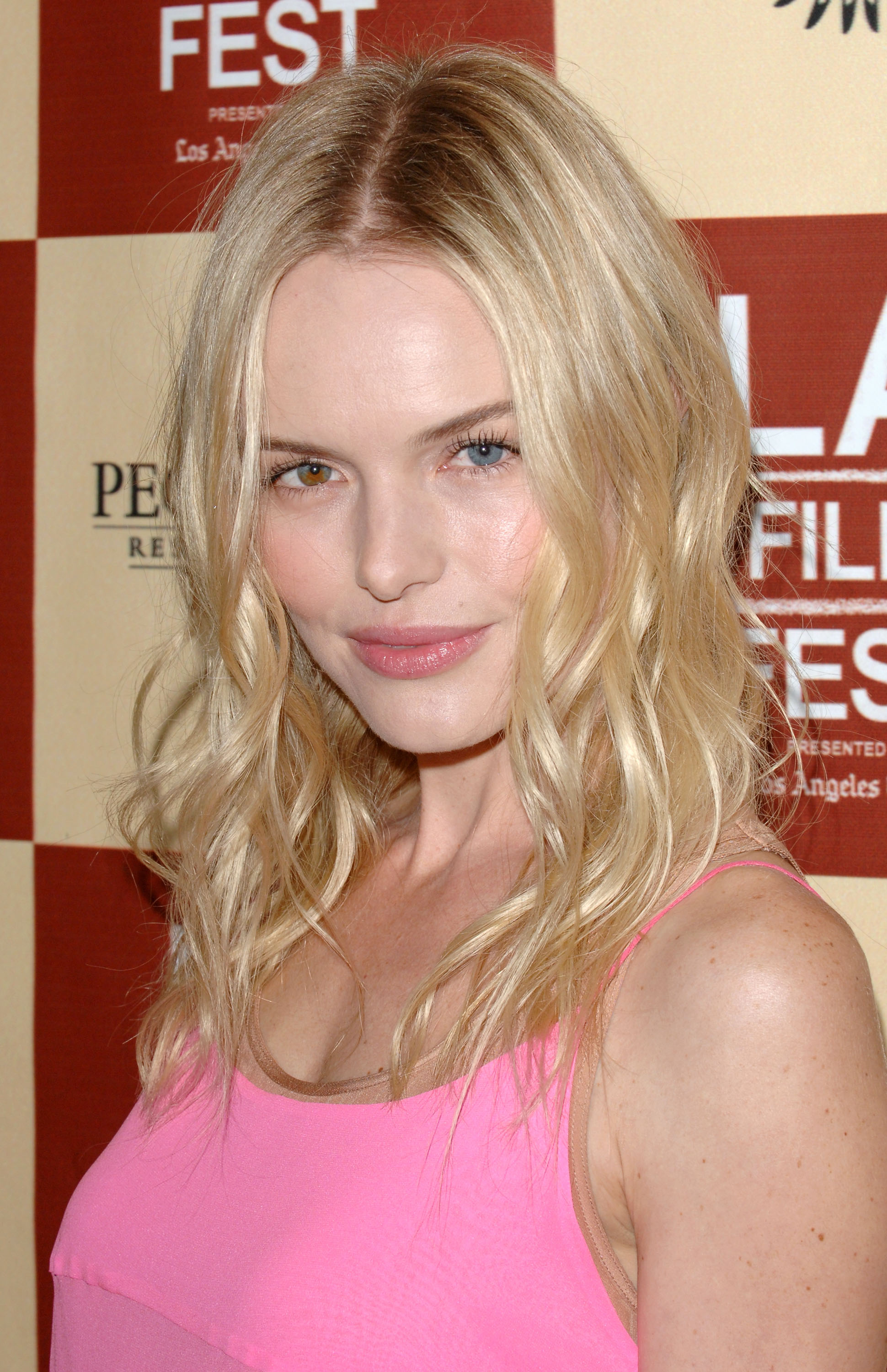 Kate Bosworth Kosty 555 info 0001