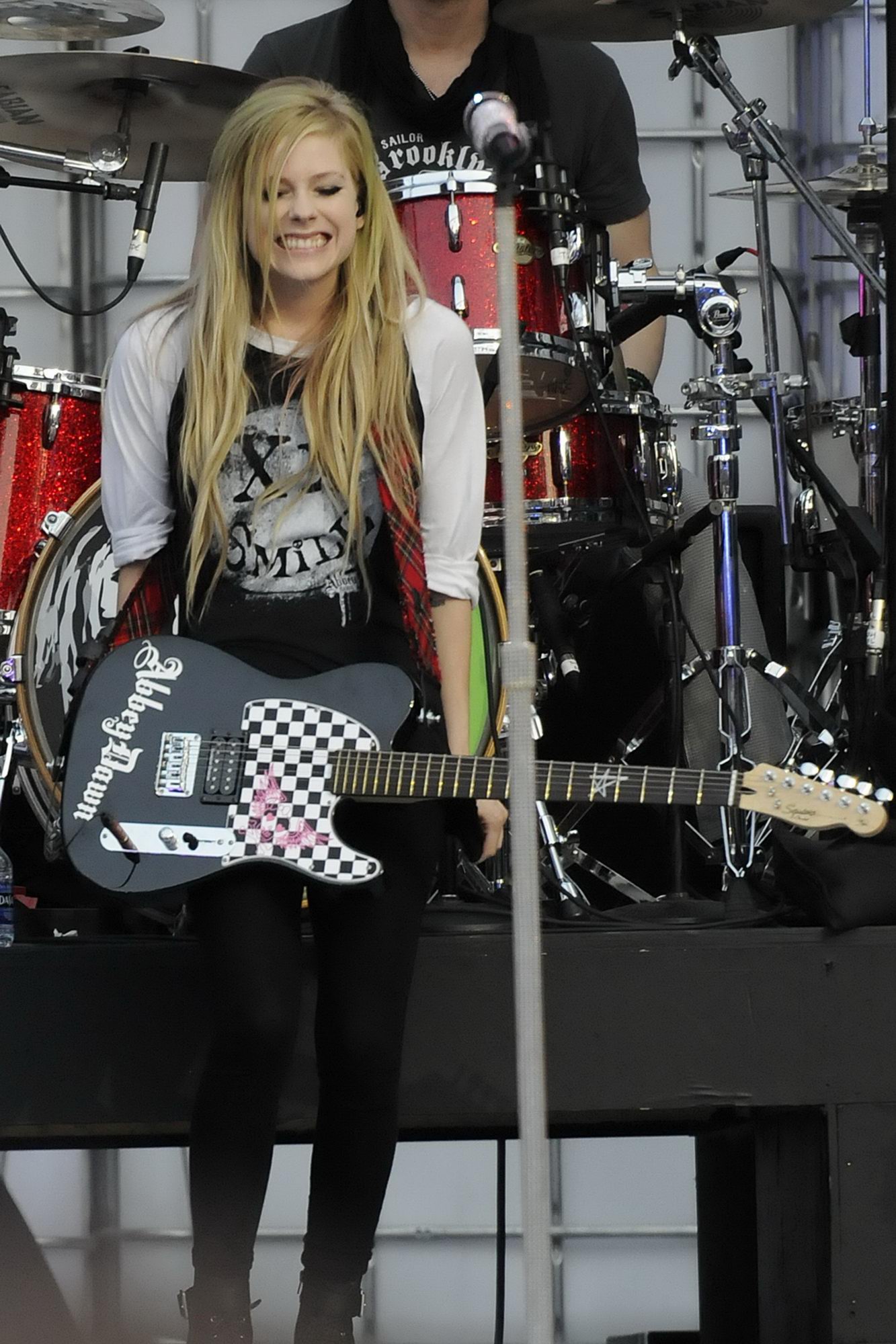 Avril Lavigne Kosty 555 info 0011