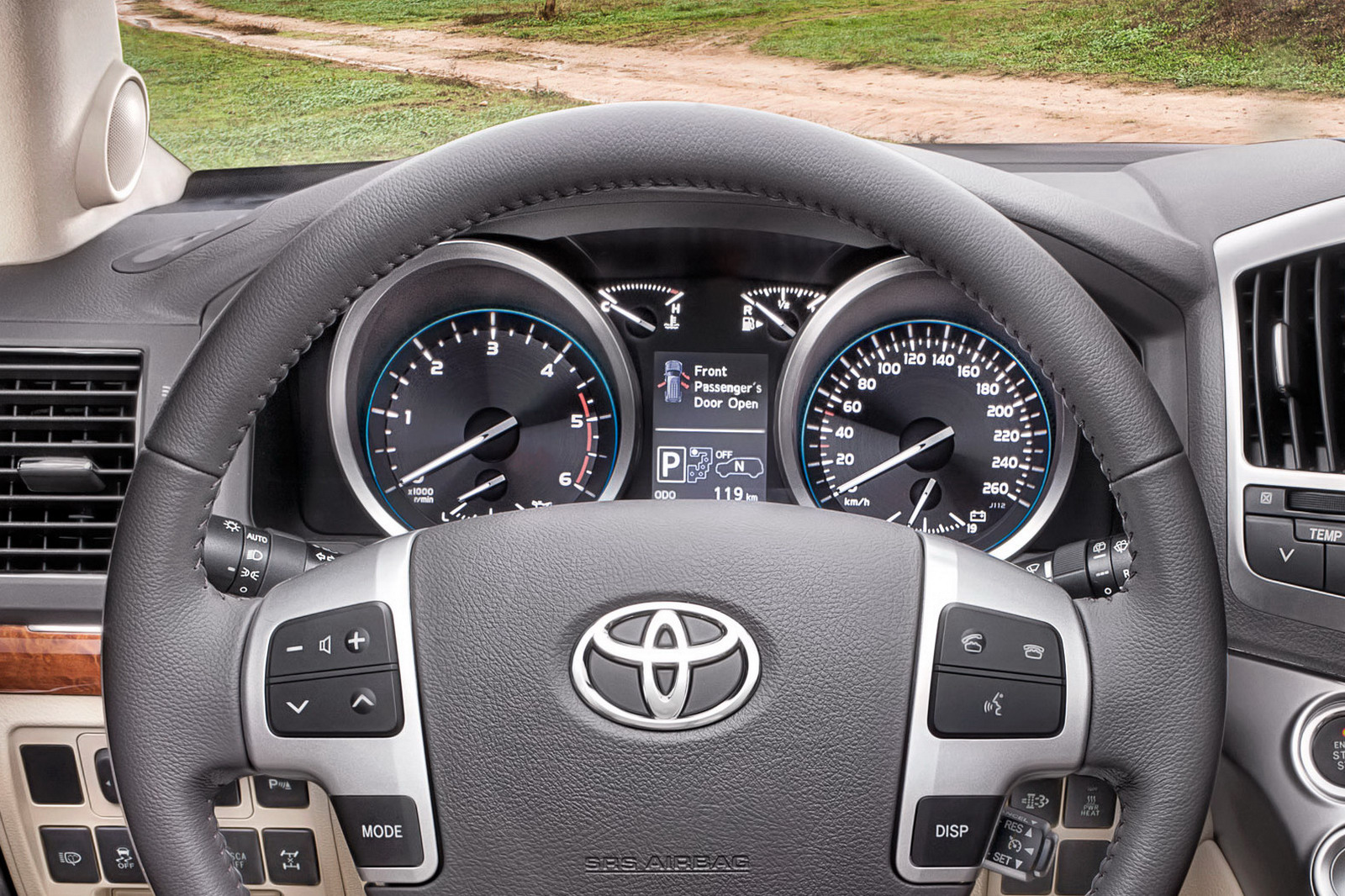 2013 Toyota Land Cruiser 4