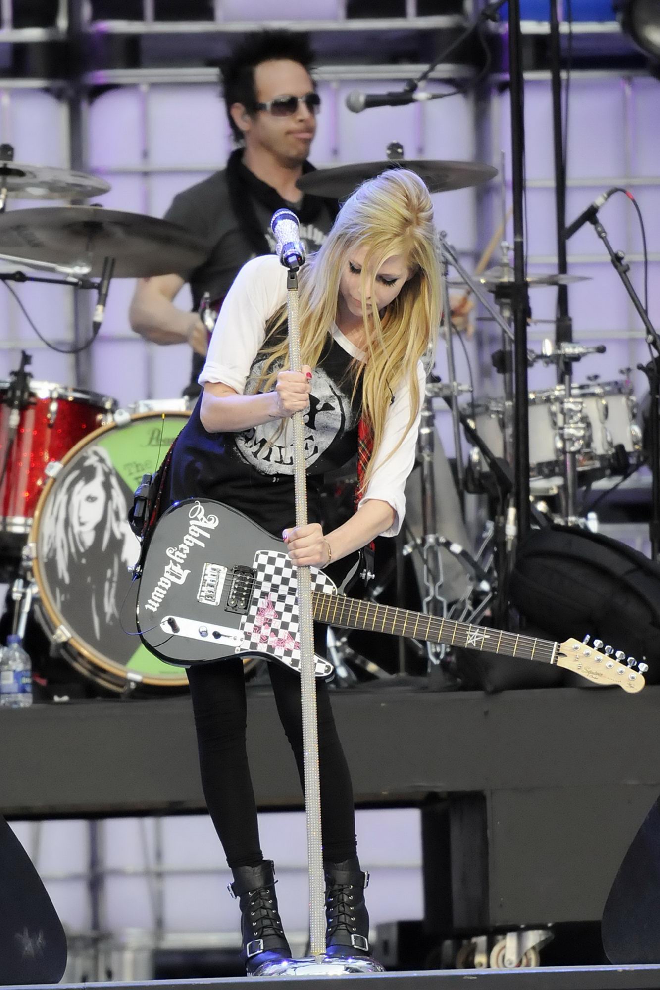 Avril Lavigne Kosty 555 info 0012