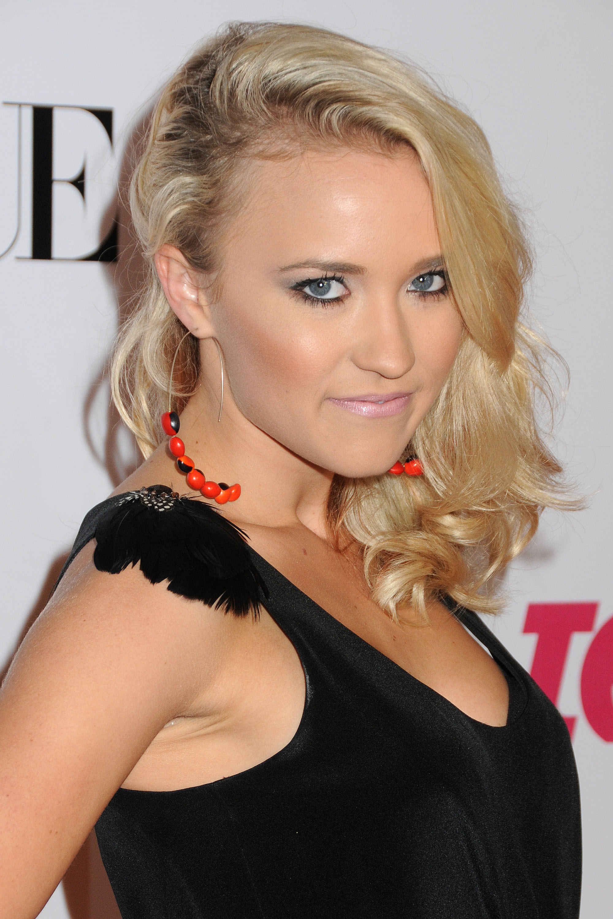 Emily Osment 9 th Young Hollywood J 0001 001